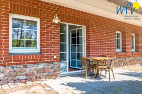 Ferienhaus am Gutspark Drankse Ferienwohnung Strandhafer, Dranske